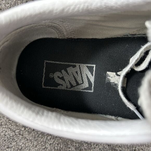 Vans Classic Old Skool Mens Size 11 All White Leather Athletic Skate Shoes Used